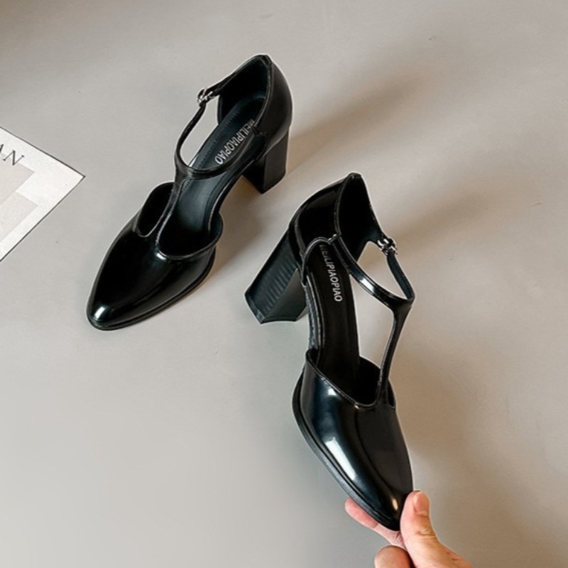 Mary Jane Shoes Black High Hee - đánh giá và giá Leather Classic Strap