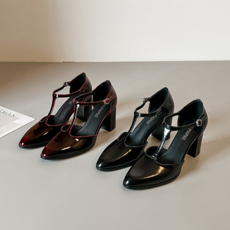 Mary Jane Shoes Black High Hee - đánh giá và giá Leather Classic Strap