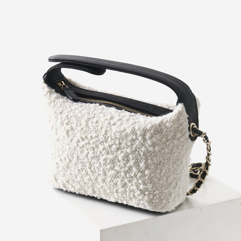 Leather Classic Mini Hobos Bag - đánh giá và giá Leather Classic Strap